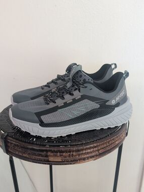 Hi-Tec Men Size 10.5 Black And Grey Asphalt Hiking Shoes Trail Outdoor Sneakers